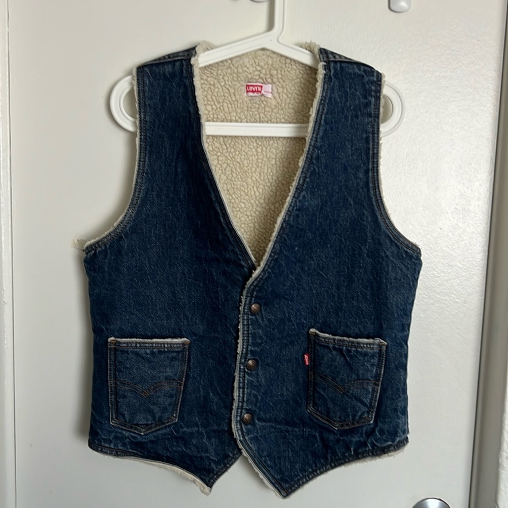 Levi vest